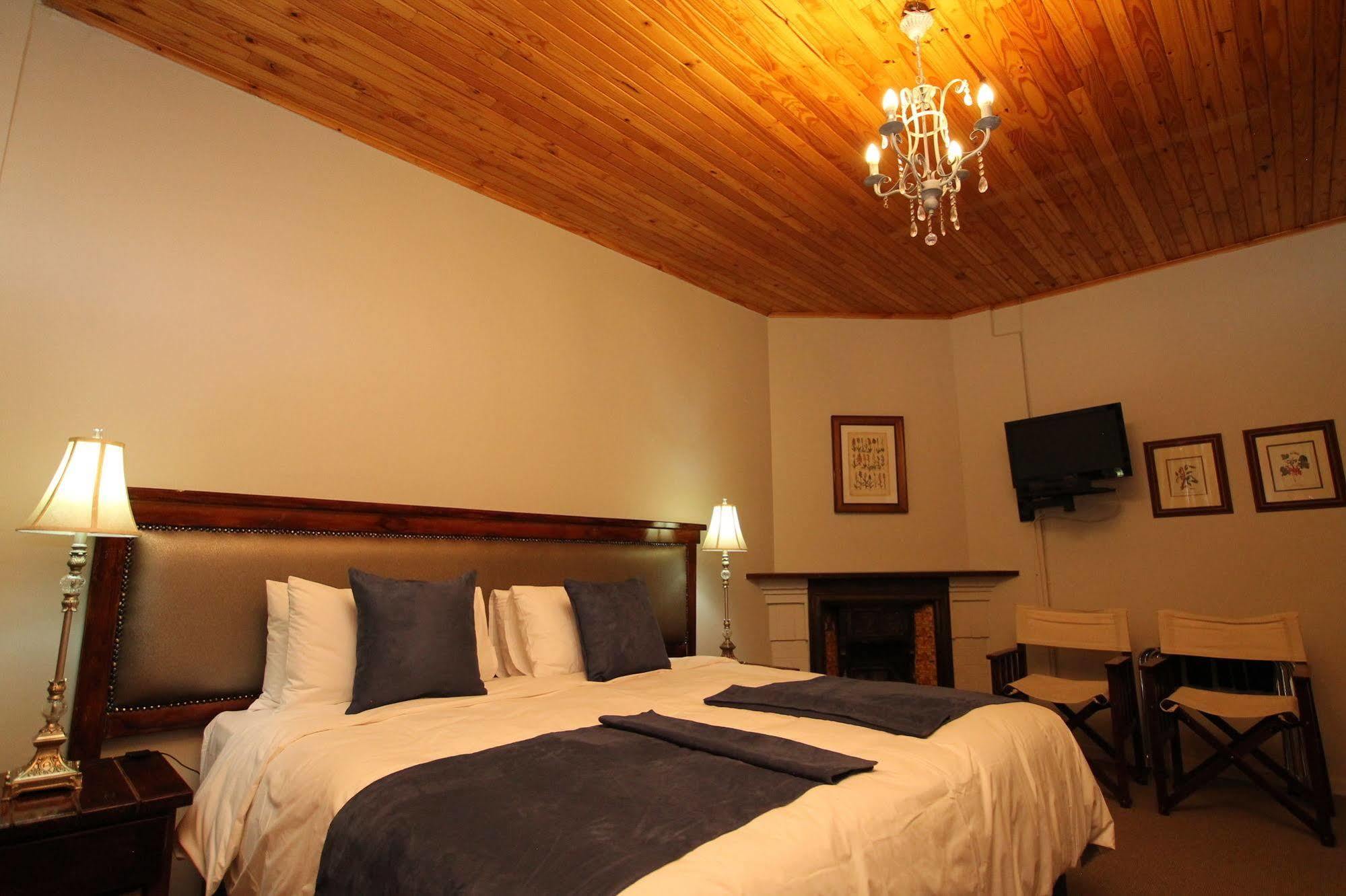 Melville Gap Guesthouse โจฮันเนสเบิร์ก ภายนอก รูปภาพ